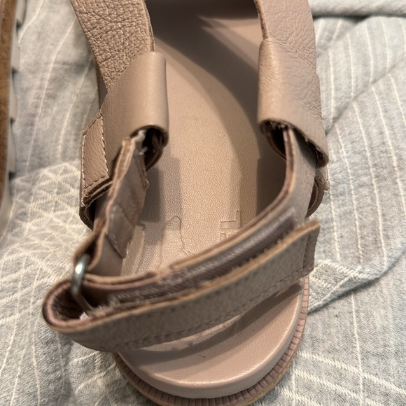 Sorel | Shoes | Sorel Womens Roaming Criss Cross Sandals  SOREL - WOMENS ROAMING CRISS CROSS SANDALS